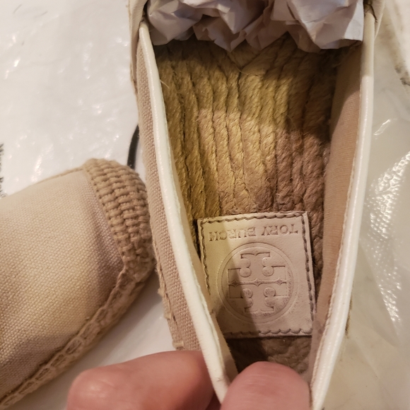 Tory Burch Logo Espadrilles 214 - Picture 11 of 15